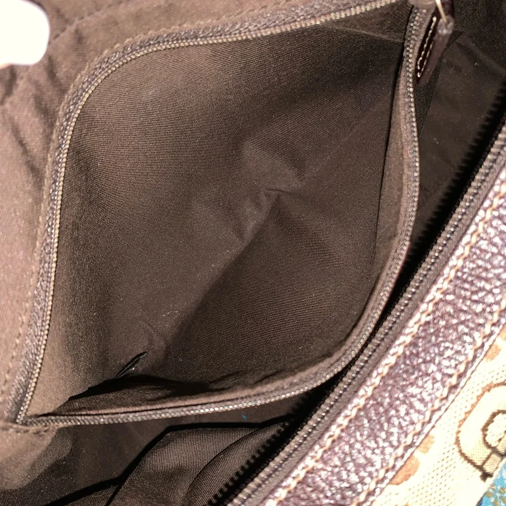 Gucci Handbag - Picture 9 of 15